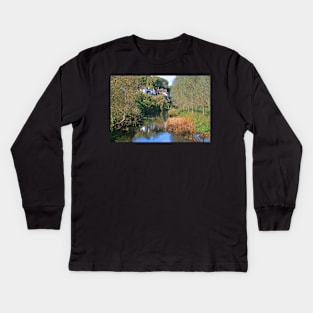 Stour Valley Way: River Stour, Spetisbury Kids Long Sleeve T-Shirt